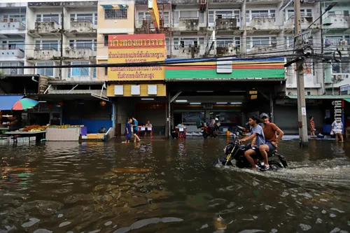 Flood relief loans and debt deferrals now open for affected Thai businesses, 2026 package