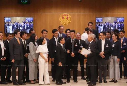 Opposition files no-confidence motion against Anutin and 17 ministers