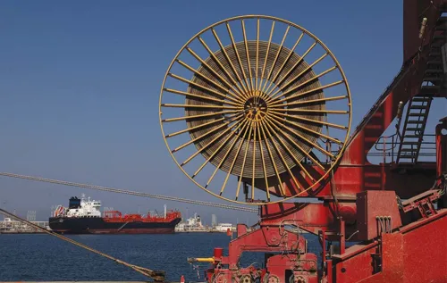 UAE halts all trade with Iran, a move that could hit Iran harder than US sanctions