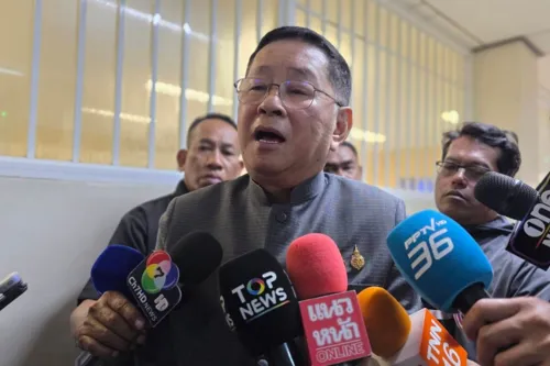 155 Bangkok schools still closed by flooding; government readies emergency repair budget