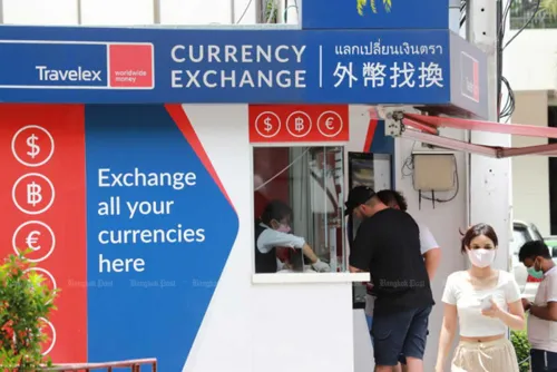 Baht strengthens to 32.58 per dollar and may reach 32.30, squeezing exporters' margins
