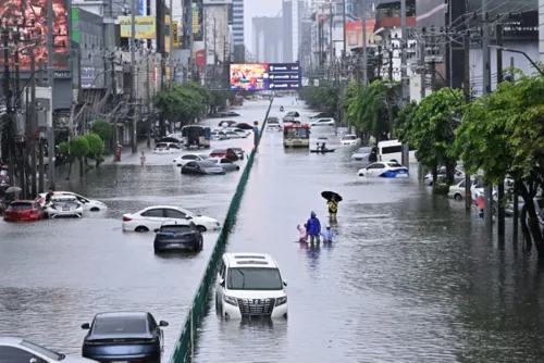 Bangkok floods close schools and shut shops: plan for disruption this week