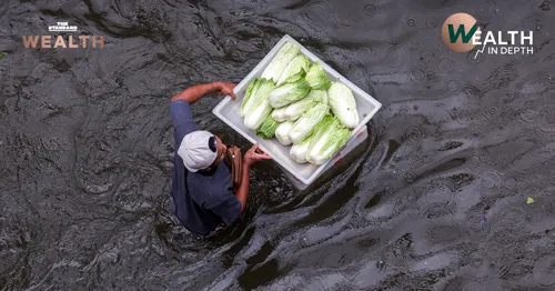Flood shutdowns wiped out SME sales for three days in Bangkok and nearby provinces, and aid is not covering lost business