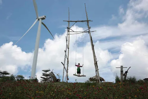 Govt reviewing private power contracts that could lower electricity prices