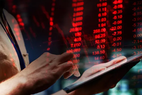 Thailand's digital trade deficit hit 384 billion baht; opposition MPs push government to buy local software and platforms