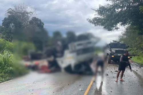 Insurgent bomb kills two defence volunteers in Narathiwat, 16 hurt