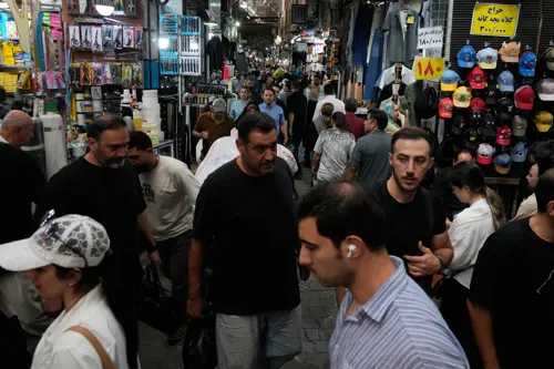 UAE cuts trade ties with Iran, squeezing Iran's economy