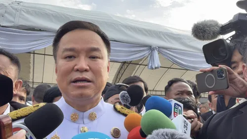 Carry permits have lapsed nationwide, so no one can legally carry a firearm now, PM Anutin says