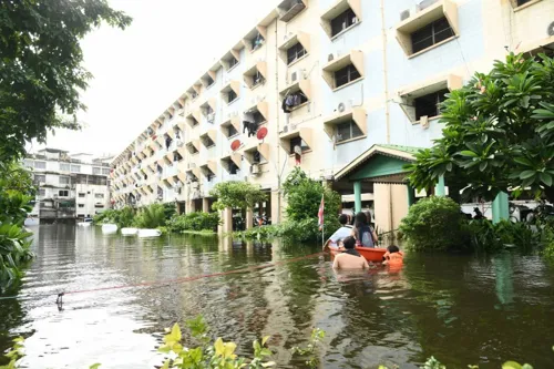 11 insurers now cover the new catastrophe home policy, up to 100,000 baht per house