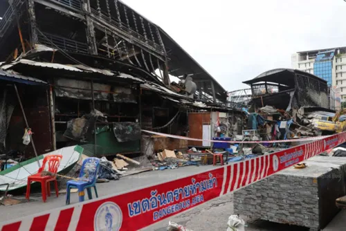 Khlong Thom fire: traders barred from site as forensics and demolition plan proceed