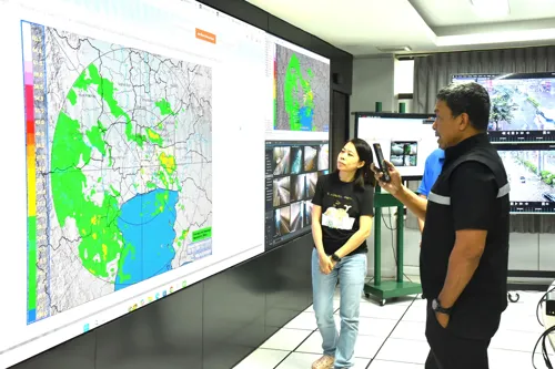 Bangkok flooding to ease in 2-3 days as rain eases, but Lat Krabang, Nong Chok and Min Buri stay at risk