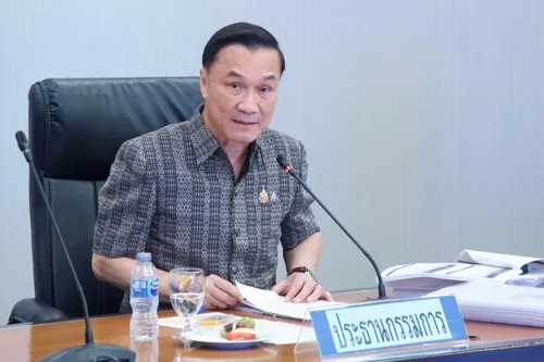 Chao Phraya dam release capped at 2,200 cubic metres a second, Bangkok flood risk still in play