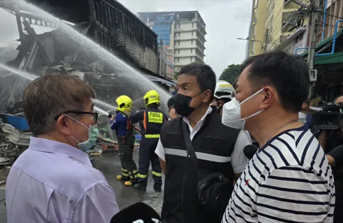 Klong Tom Center fire closes about 300 stalls: vendors affected should register for BMA aid now