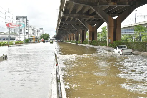 Brokers see flood-hit SET stocks as a short-term dip, with building-materials and retail names likely to recover after the water recedes
