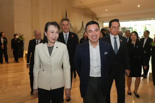Thai industry body pushes clean-energy shift and a 5-minute nationwide lights-off as fuel costs climb