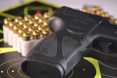Cabinet freezes new gun-purchase permits and tightens firearm sales; rules for gun shops and ammunition ranges to be checked