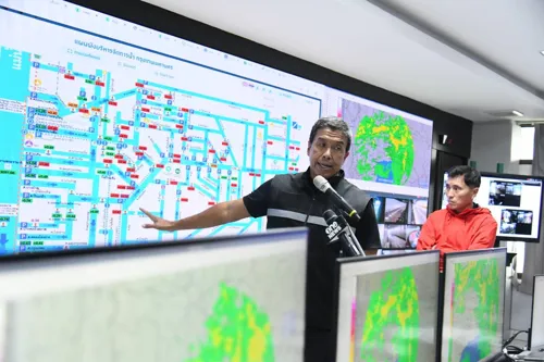 Bangkok flooding holding steady, BMA says it may ease this evening if no new rain
