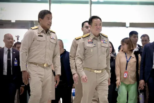 Bangkok floods put Anutin and Chadchart under political pressure
