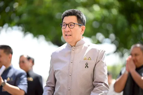 Government plans 400bn baht emergency loan decree to cushion cost-of-living squeeze