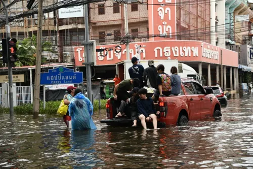 Bangkok flood relief: 88,198 households approved via Tang Rat app, 649.4 million baht