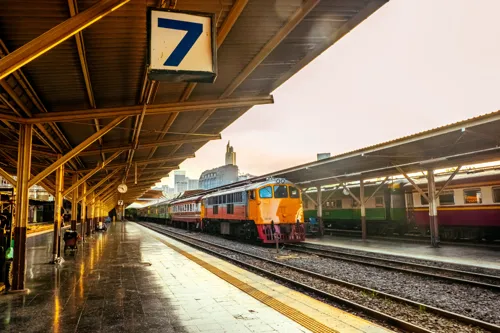 Eastern line trains cut back to Ban Thap Chang after flooding; 8 services back to normal from 29 Sep 2026