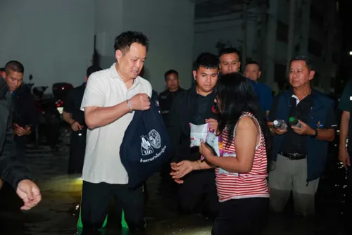 Bangkok floods expose weak official warnings, so plan your own flood response now