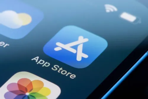 Apple tightens App Store review rules on AI image apps and bait-and-switch changes