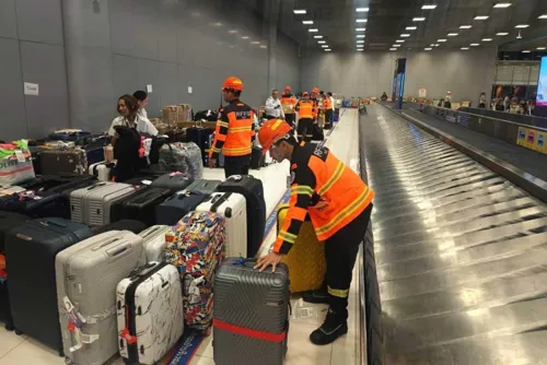 Suvarnabhumi and THAI are fixing flood-hit baggage delays, so expect slow bag collection if you fly this week