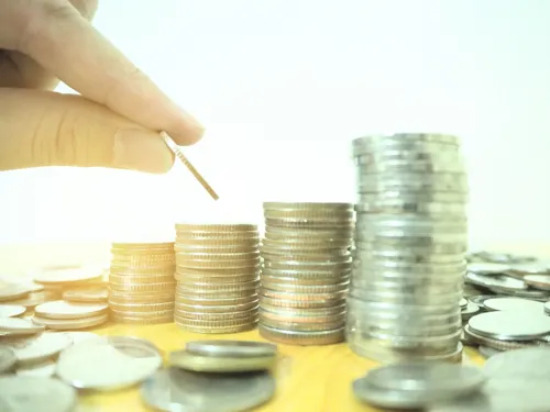 Baht opens at 33.02 per dollar on 11 Aug 2026, with a 32.80–33.30 range expected over 24 hours
