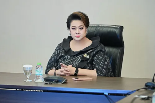 Thai regulator orders tighter control of online platforms and pushes class-action consumer redress law