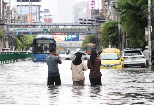 Flood-hit Social Security Section 33 staff can claim 50% of daily wage for up to 90 days