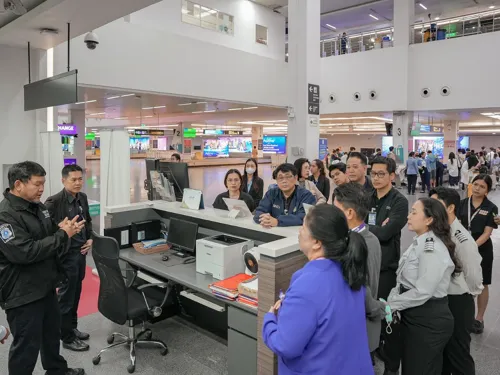 Phuket airport says Thai Airways is clearing bags stranded at Suvarnabhumi since 26 Sep