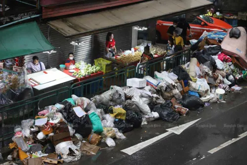 Bangkok flood drainage ramps up, with compensation claims open online
