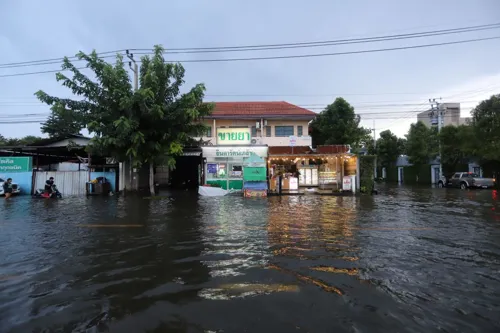 Bangkok flood relief: 7-day rule may bend, Krungsri... Government Savings Bank to pay flood aid this week