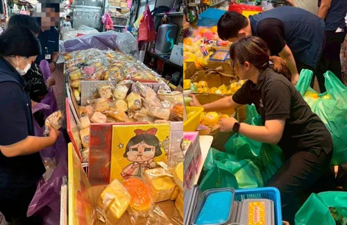 Thai FDA-style standards agency seizes nearly 20,000 non-certified "squishy" toys in Sampheng