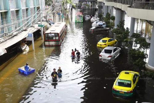 Floods cancel 5,400 hotel room nights, October occupancy could fall 5-10%