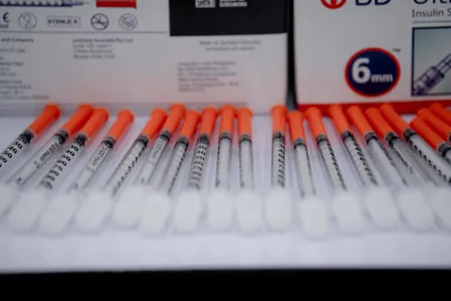 Unregistered GLP-1 weight-loss pens seized in Nonthaburi: check your supplier and product registration