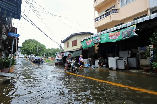 Bangkok's Sai Mai district now accepts extra papers for 9,000-baht flood aid, including for homes with no house number or no lease