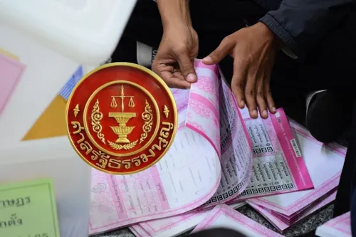 Constitutional Court keeps ballot-barcode ruling on schedule for Sept 28, despite cabinet holiday