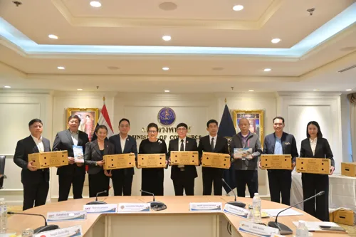 Free 10 kg fruit cargo on 7 airlines from 1 Sep 2569 - a new outlet for Thai fruit growers