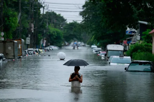 A proposed 200 billion baht loan could be redirected from solar subsidies to flood management