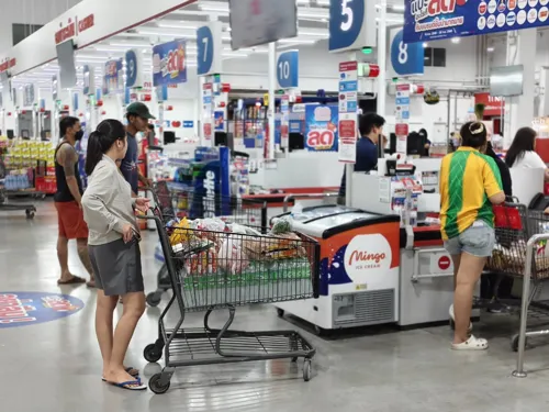 Bangkok flood: GO Wholesale says all branches open and stock is sufficient for food businesses