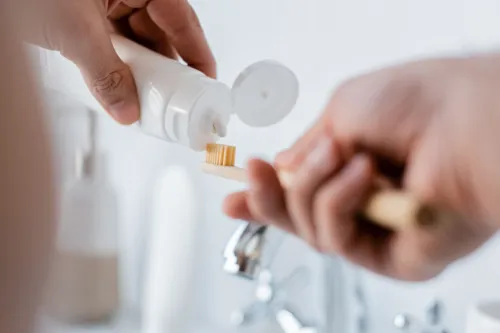 FDA clarifies: 5,000 ppm fluoride toothpaste is classed as a dangerous drug, but regular toothpaste is unchanged