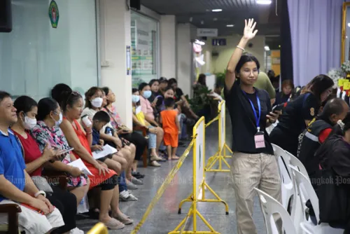 Bangkok flood aid registration extended to end of November, but apply now