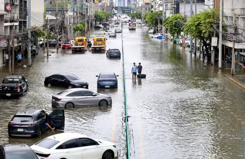 UTCC puts 5-day flood losses at 12.3 billion baht, Bangkok hit hardest at 7 billion