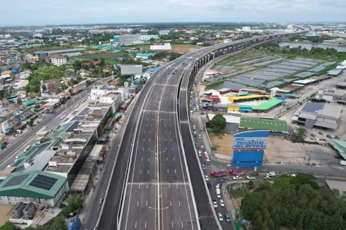 M82 expressway opens free trial from 10am on 28 August, speed limits 80 km/h cars and 65 km/h trucks
