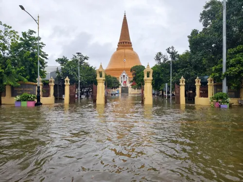 Heavy rain floods Nakhon Pathom's main roads and underpasses, so plan delivery and staff travel around them