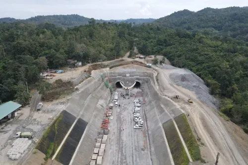 Northern rail line Den Chai–Chiang Rai–Chiang Khong is 70% built, opening planned for 2028
