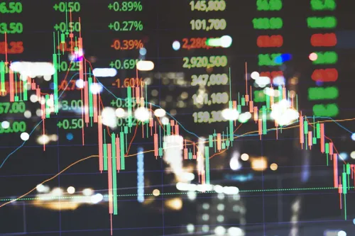 SET closes up 20 points at 1,583 after expected Fed hike; oil dip eases inflation worries
