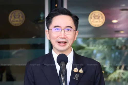 Uthenthawai college in Bangkok to move to Samut Prakan within 90 days